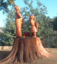 Tree carving at Huonville.